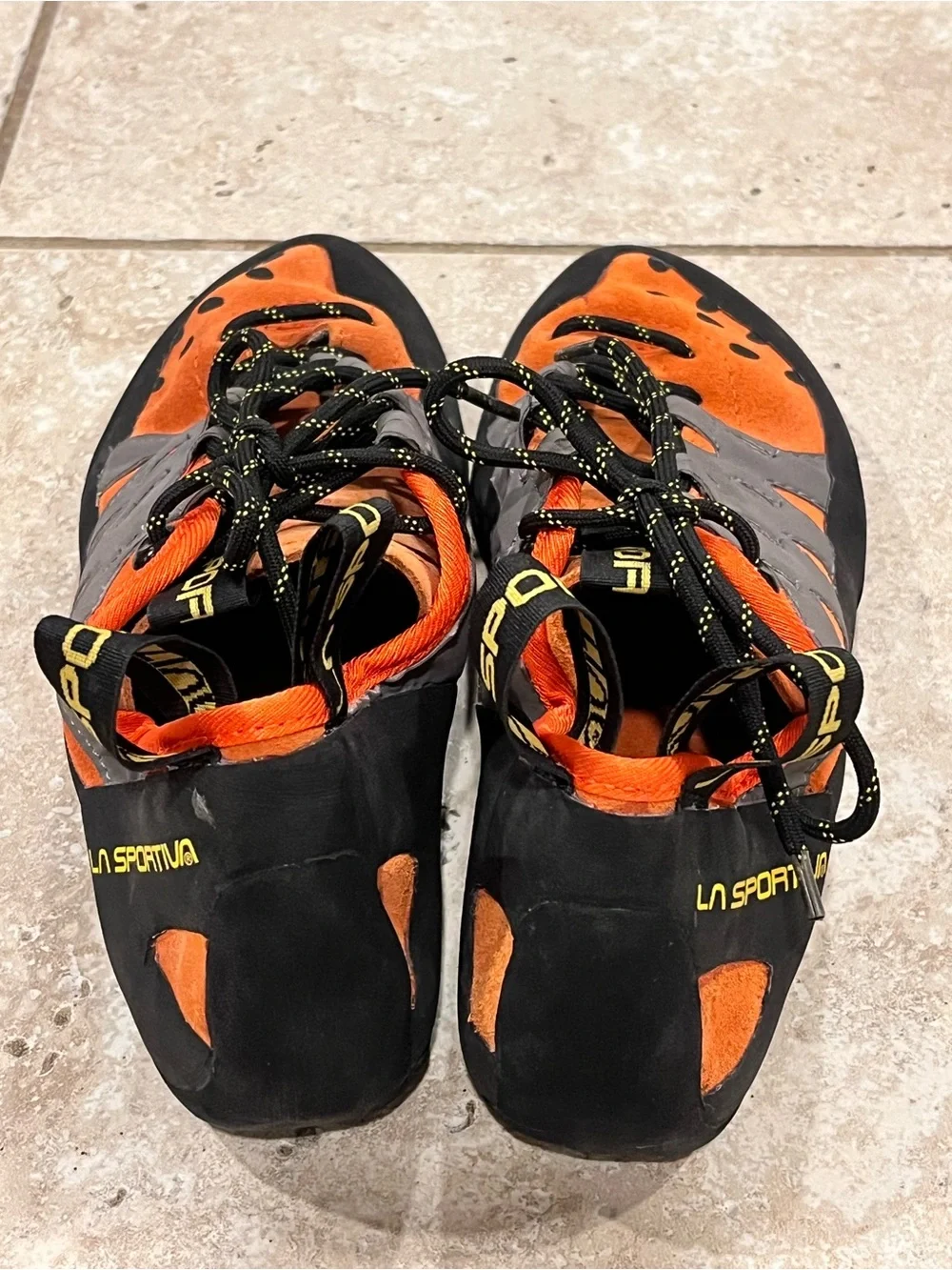 La Sportiva Tarantulace Rock Climbing Shoes Mens Size 10 EU 43 Orange Leather